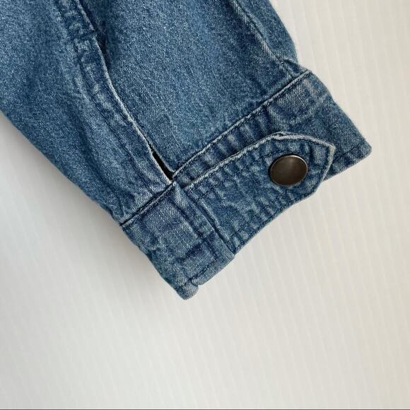 Jun & Ivy ( Francesca’s) lightweight hooded jean jacket small - Picture 4 of 7